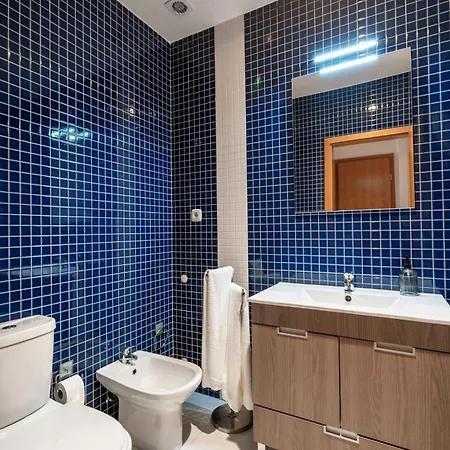 Beira Mar Sunny Patio Apartment