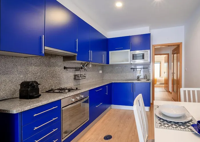 Апартаменты Beira Mar Sunny Patio Авейру